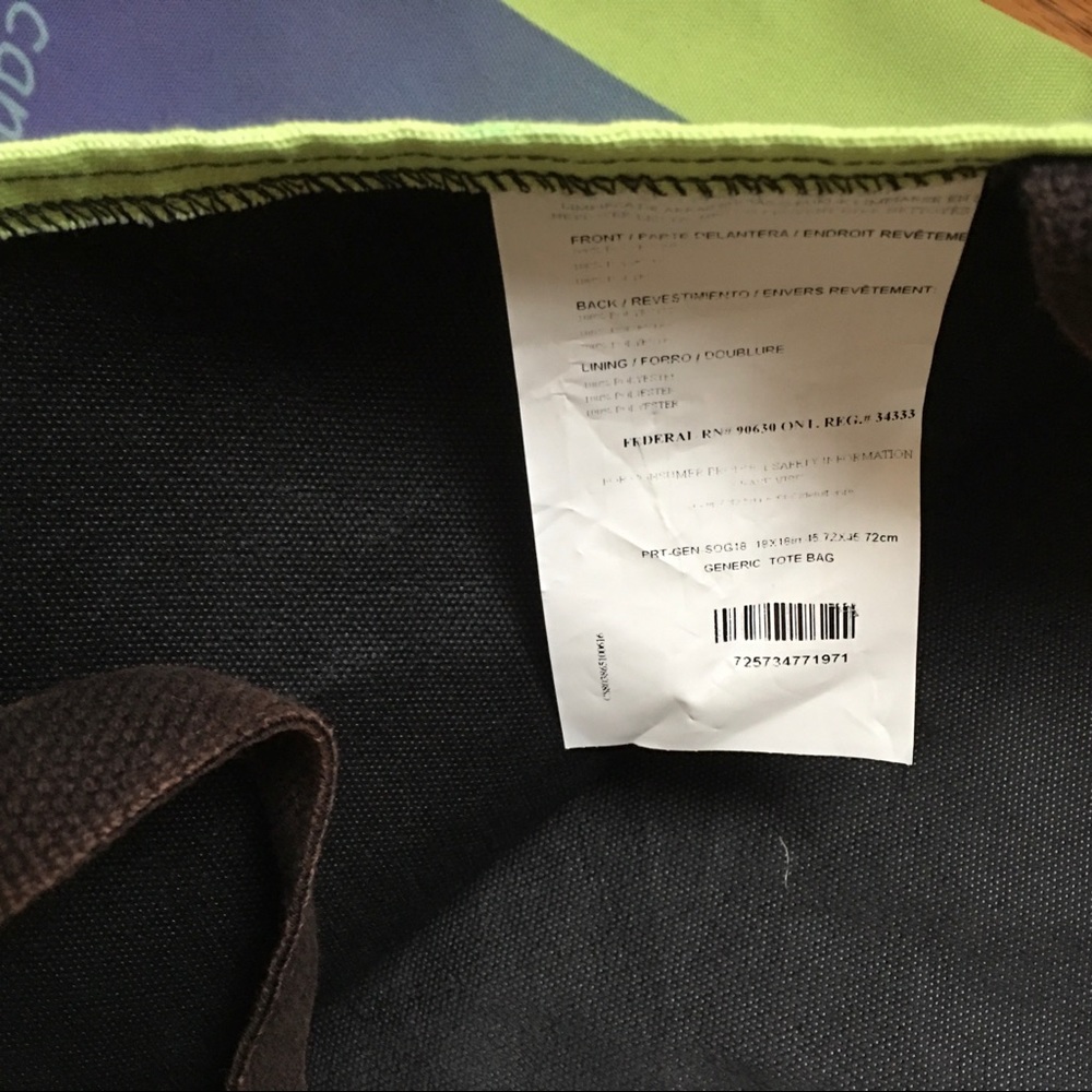 Pixels Beautiful Rains Love Tote - Picture 2 of 3